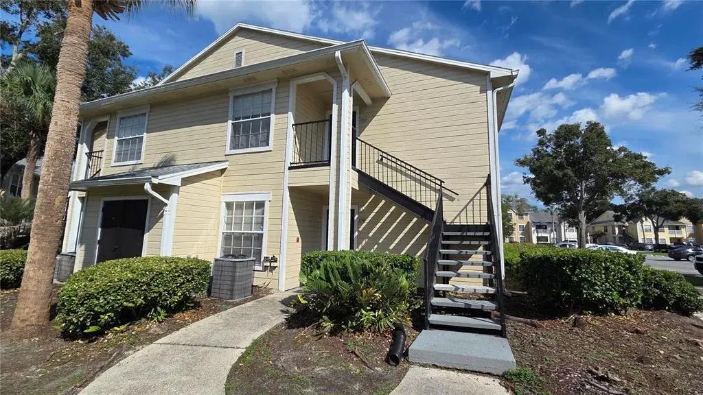 Property for sale at 1073 S HIAWASSEE ROAD UNIT 1011, ORLANDO, FL, 32835