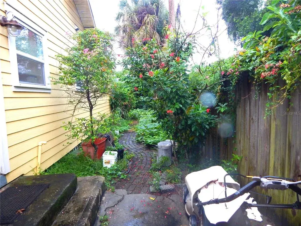 Property for sale at 8608 N 9TH STREET, TAMPA, FL, 33604