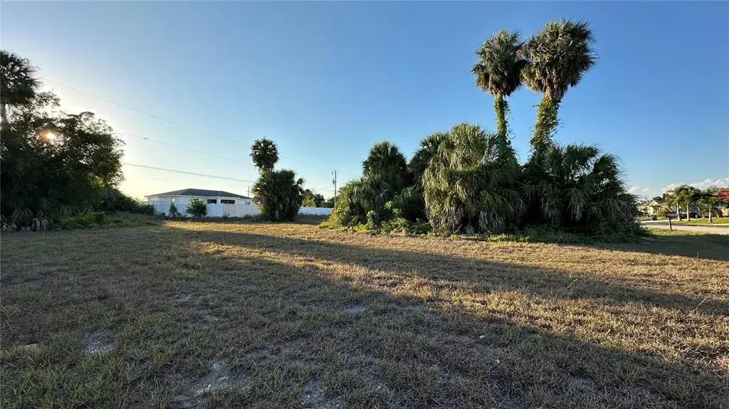 Property for sale at 2748 NE 6TH PLACE, CAPE CORAL, FL, 33909