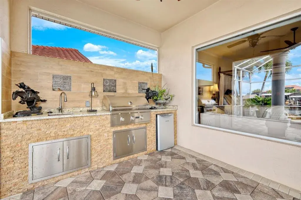 Outdoor Kitchen