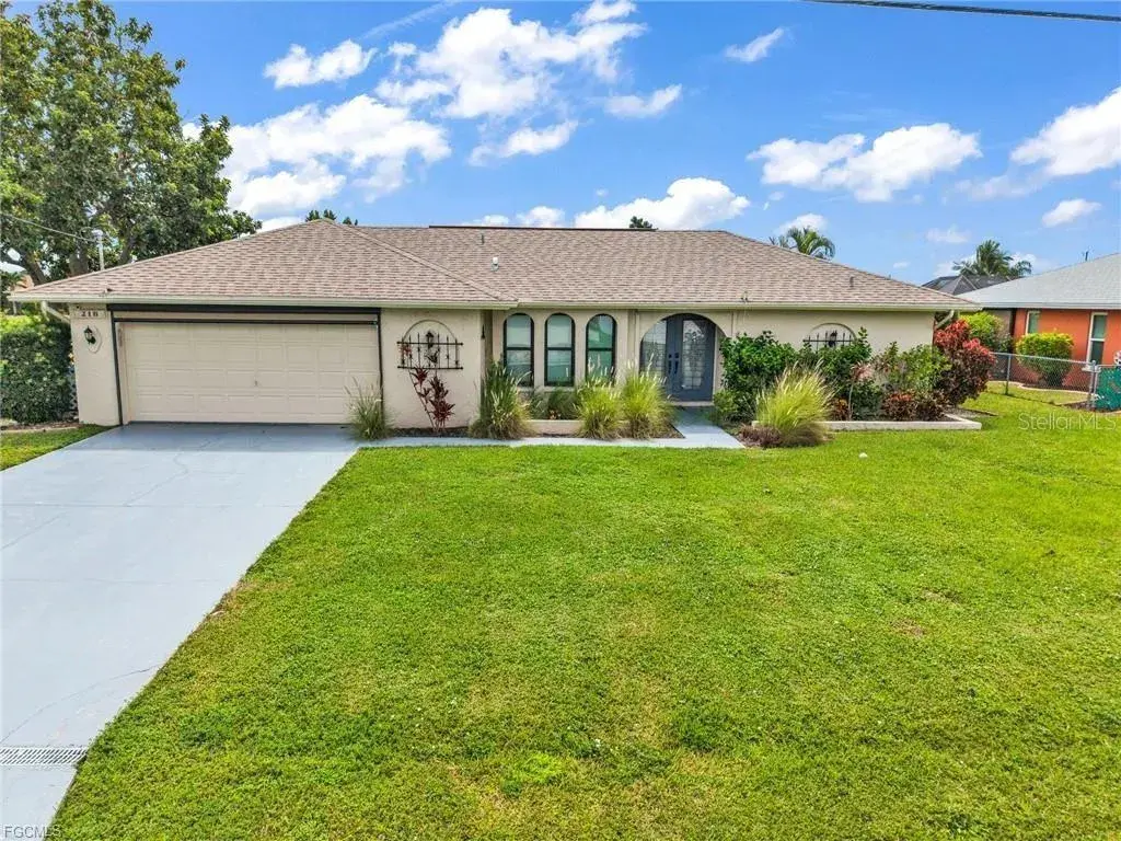 Property for sale at 216 SE 30TH TERRACE, CAPE CORAL, FL, 33904