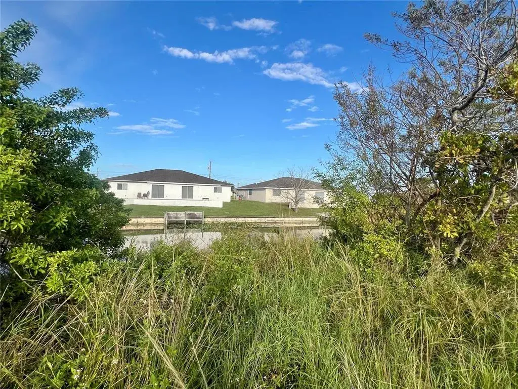 Property for sale at 1424 NE 9TH AVENUE, CAPE CORAL, FL, 33909