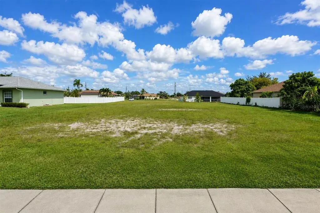 Property for sale at 1103 MOHAWK PARKWAY, CAPE CORAL, FL, 33914