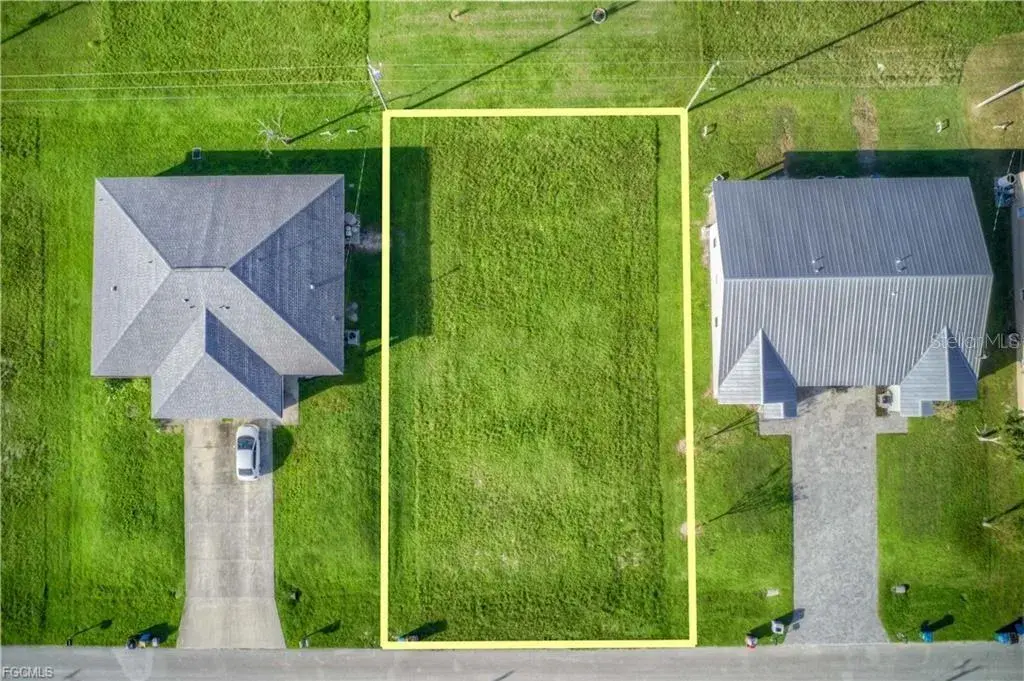 Property for sale at 833 NE 15TH LANE, CAPE CORAL, FL, 33909