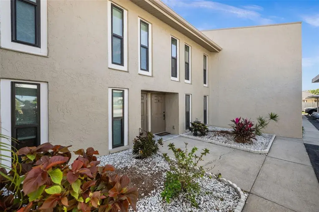 A great private condominium in paradise!