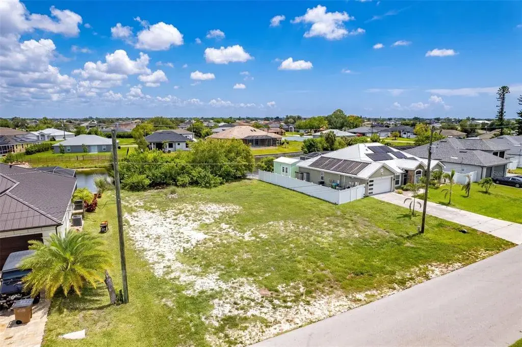 623 NE 7th TerraceCape Coral, FL 33909