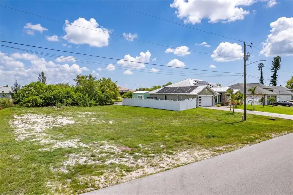 623 NE 7th TerraceCape Coral, FL 33909