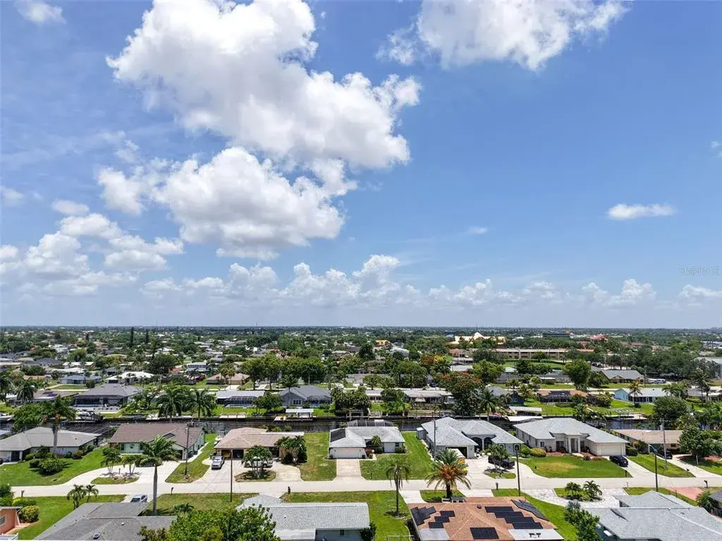 Property for sale at 1433 SE 28TH TERRACE, CAPE CORAL, FL, 33904