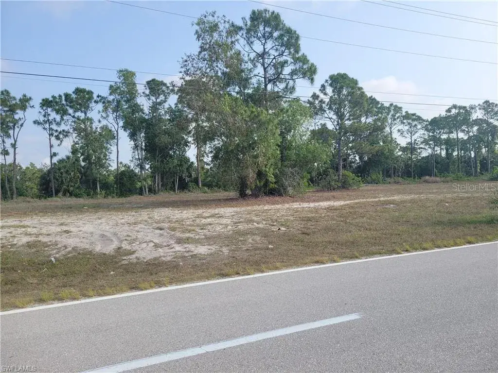 Property for sale at 31 WILMINGTON PARKWAY, CAPE CORAL, FL, 33993