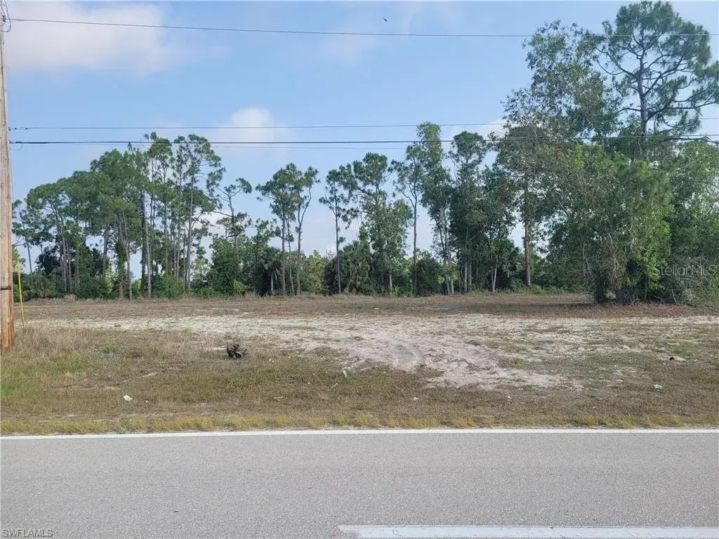 Property for sale at 31 WILMINGTON PARKWAY, CAPE CORAL, FL, 33993