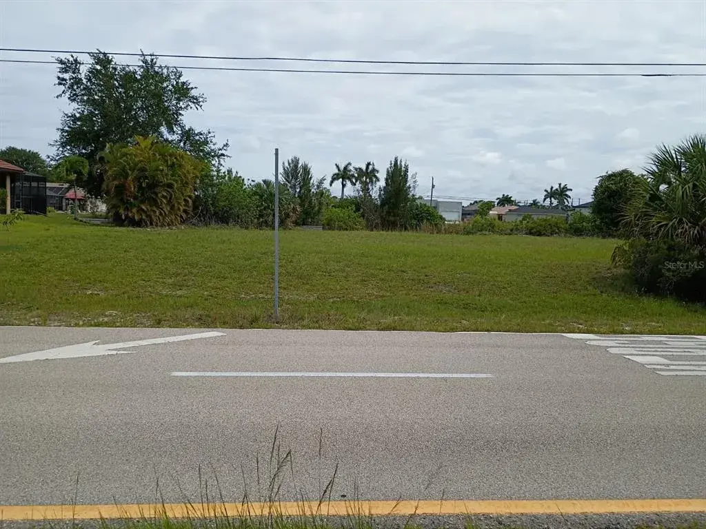 Property for sale at 2915 DIPLOMAT PARKWAY W, CAPE CORAL, FL, 33993
