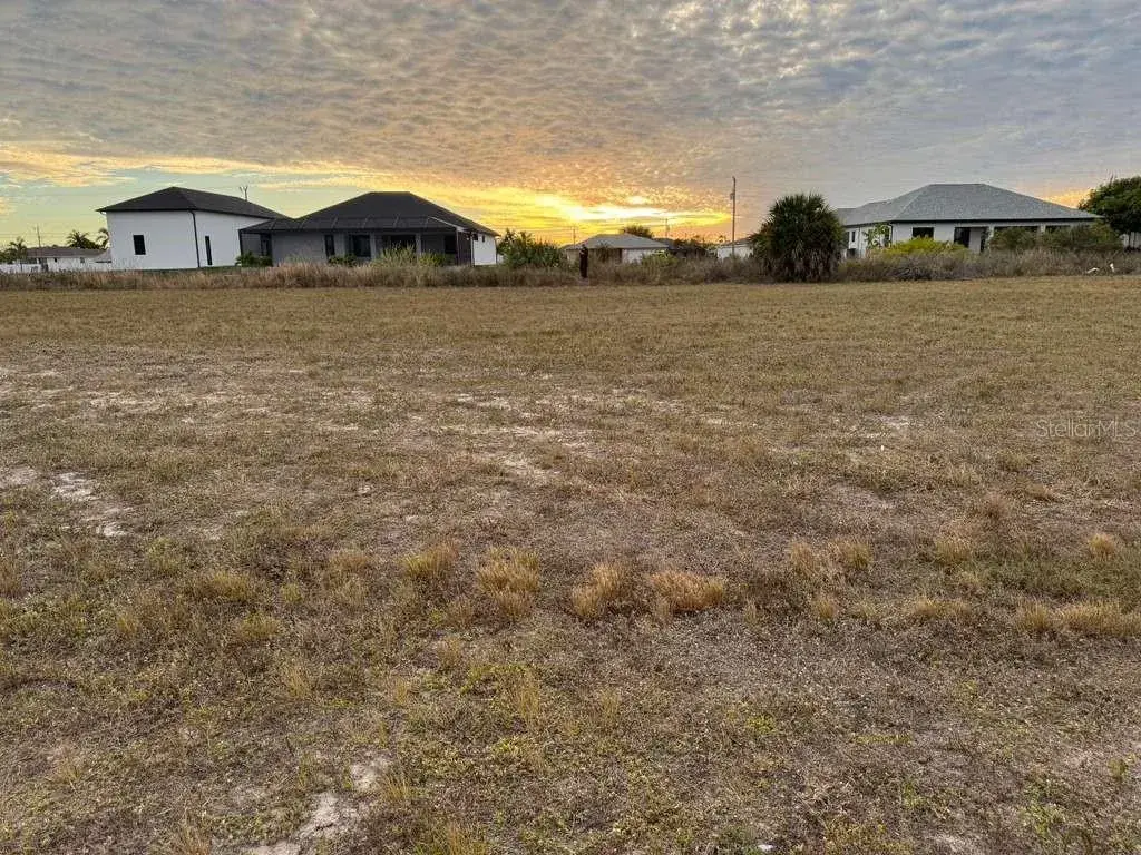 Property for sale at 1302 NE 19TH PLACE, CAPE CORAL, FL, 33909