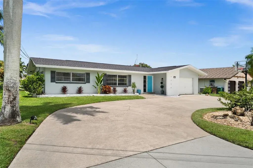 Welcome to 5122 SW 3rd Ave