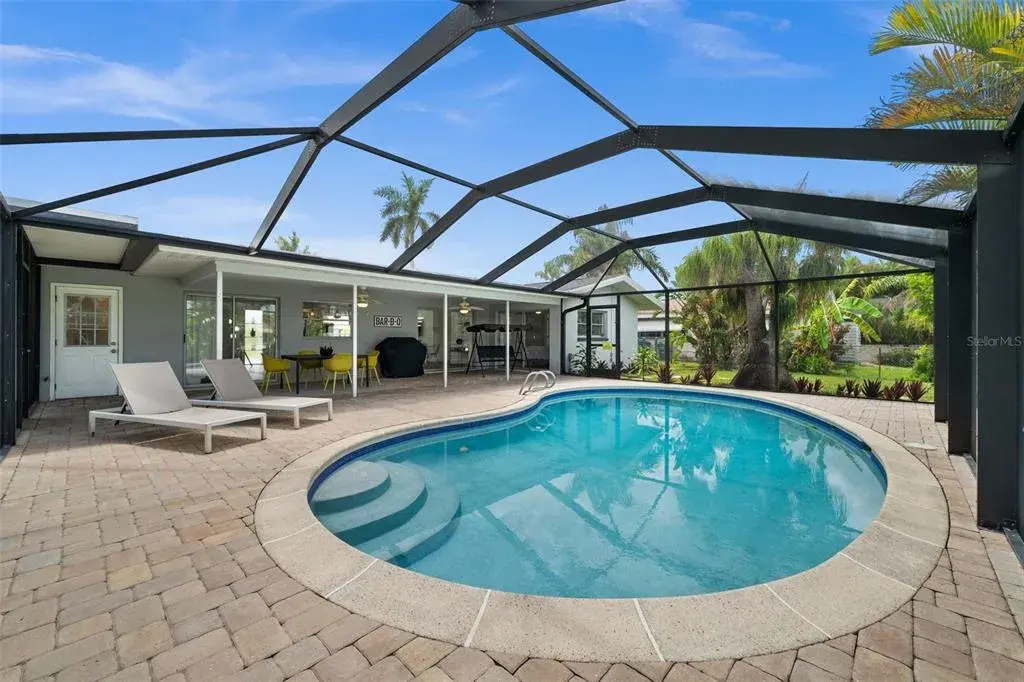 Beautiful Western Exposure Pool Deck