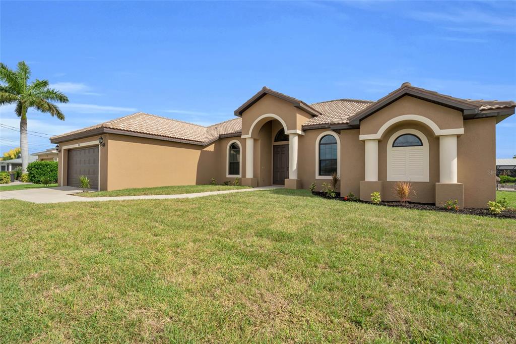 915 SE 33rd Terrace, Cape Coral, FL, 33904
