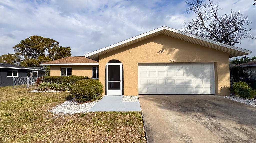 933 SE 26th Street, Cape Coral, FL, 33904