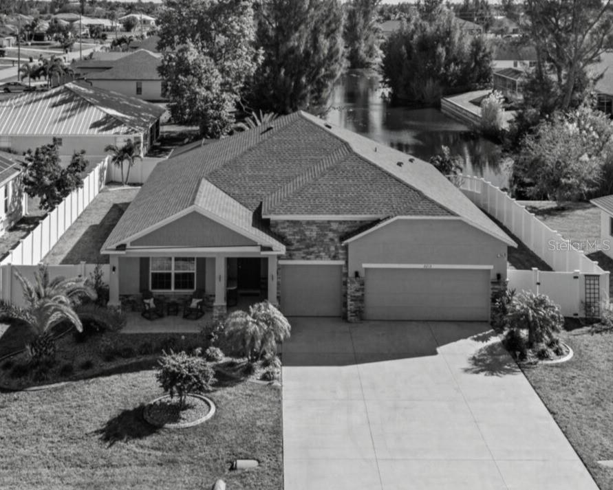 Welcome to 2213 SW 7th Place!