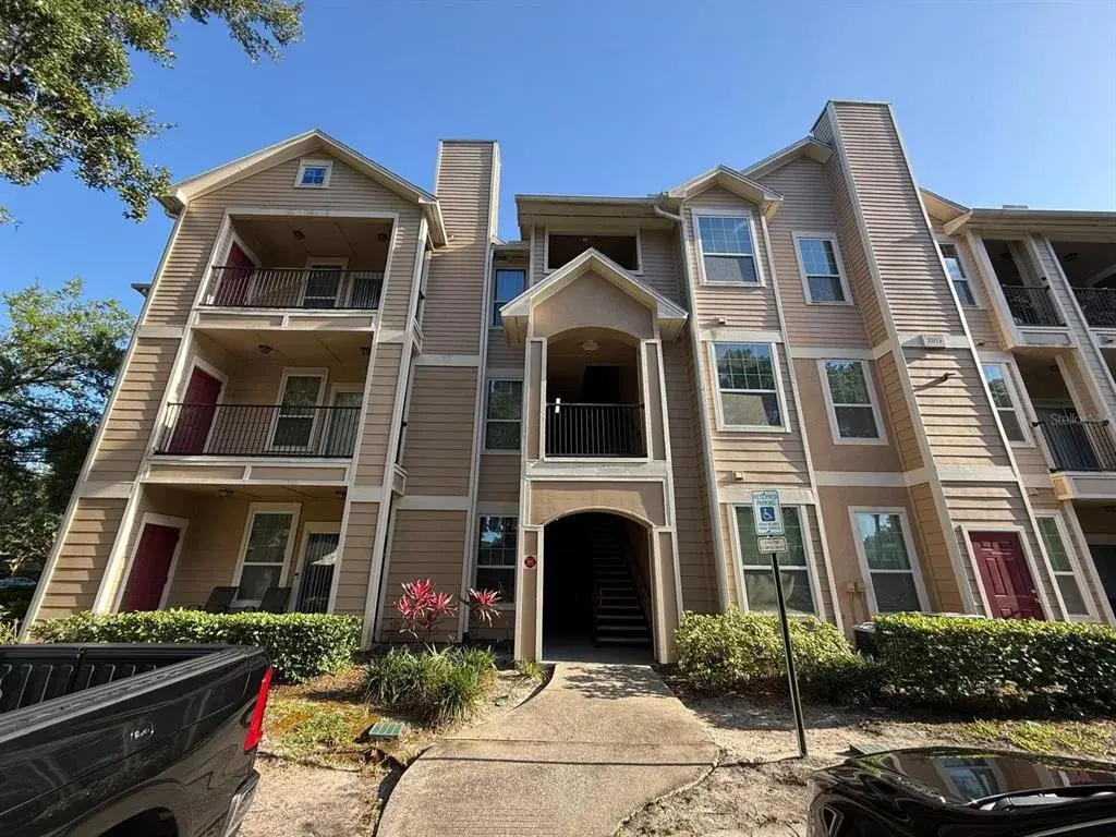 Property for sale at 2015 ERVING CIRCLE UNIT 307, OCOEE, FL, 34761
