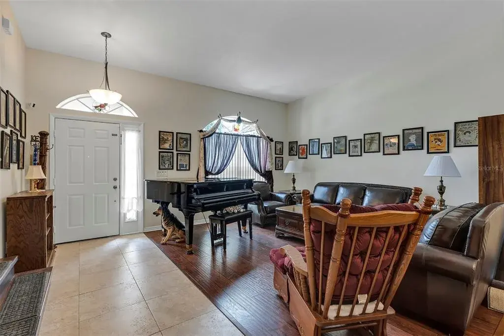 Property for sale at 406 STERLING LAKE DR, OCOEE, FL, 34761