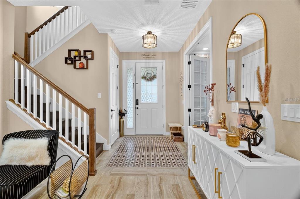 1st floor entryway
