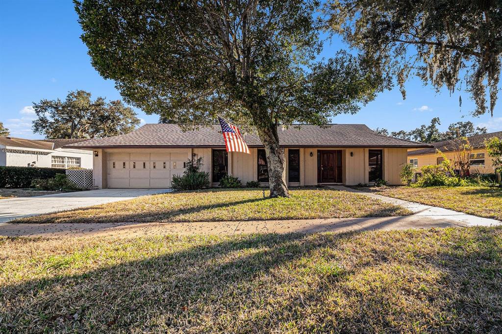 607 E Lakeshore Drive, Ocoee, FL, 34761