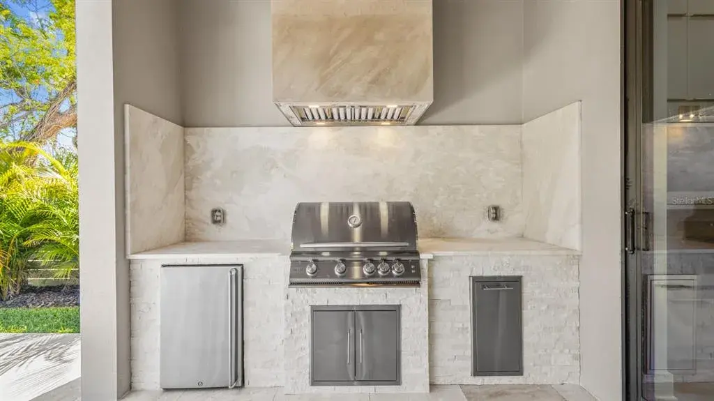 Property for sale at 1009 W CORAL STREET, TAMPA, FL, 33602