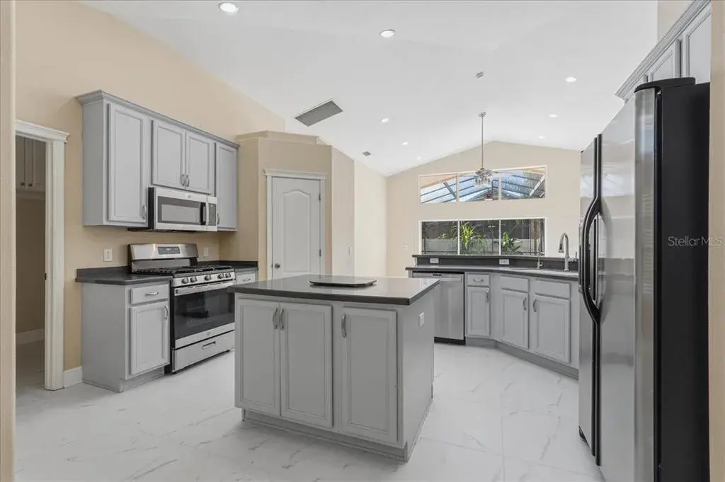 Property for sale at 8211 CANYON CREEK WAY, TAMPA, FL, 33647