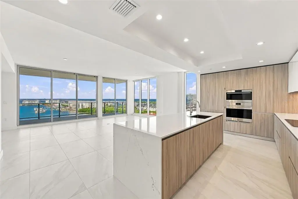 Property for sale at 5713 BOWEN DANIEL DRIVE UNIT 1206, TAMPA, FL, 33616