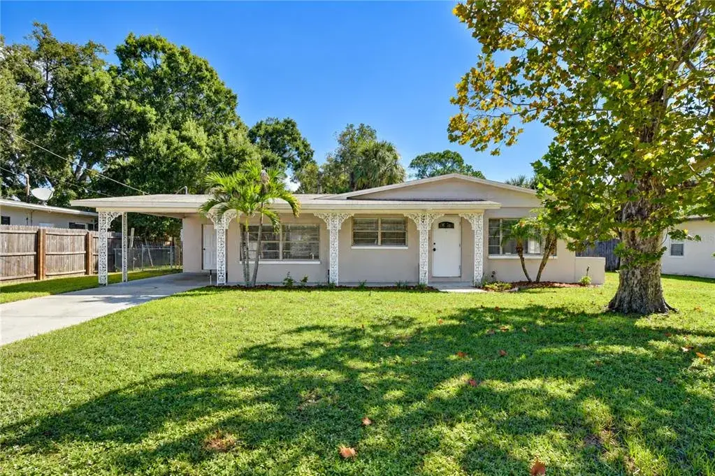 Charming, beautifully maintained home in the established Manhattan Manor neighborhood of South Tampa.