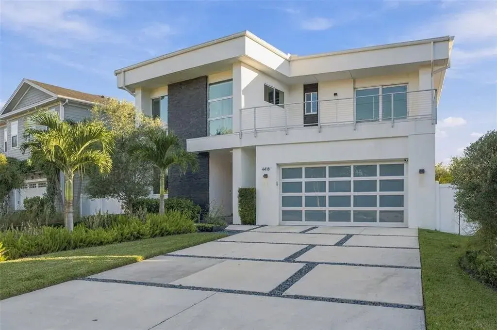 Property for sale at 4418 W KENSINGTON AVENUE, TAMPA, FL, 33629