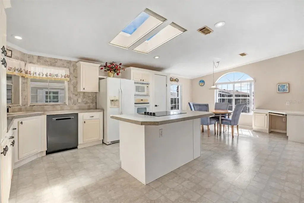 Property for sale at 542 DREAMA DRIVE, DAVENPORT, FL, 33897