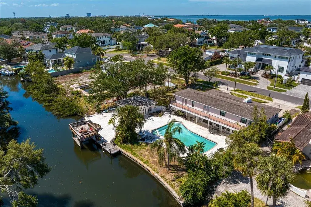 Property for sale at 2614 S DUNDEE STREET, TAMPA, FL, 33629