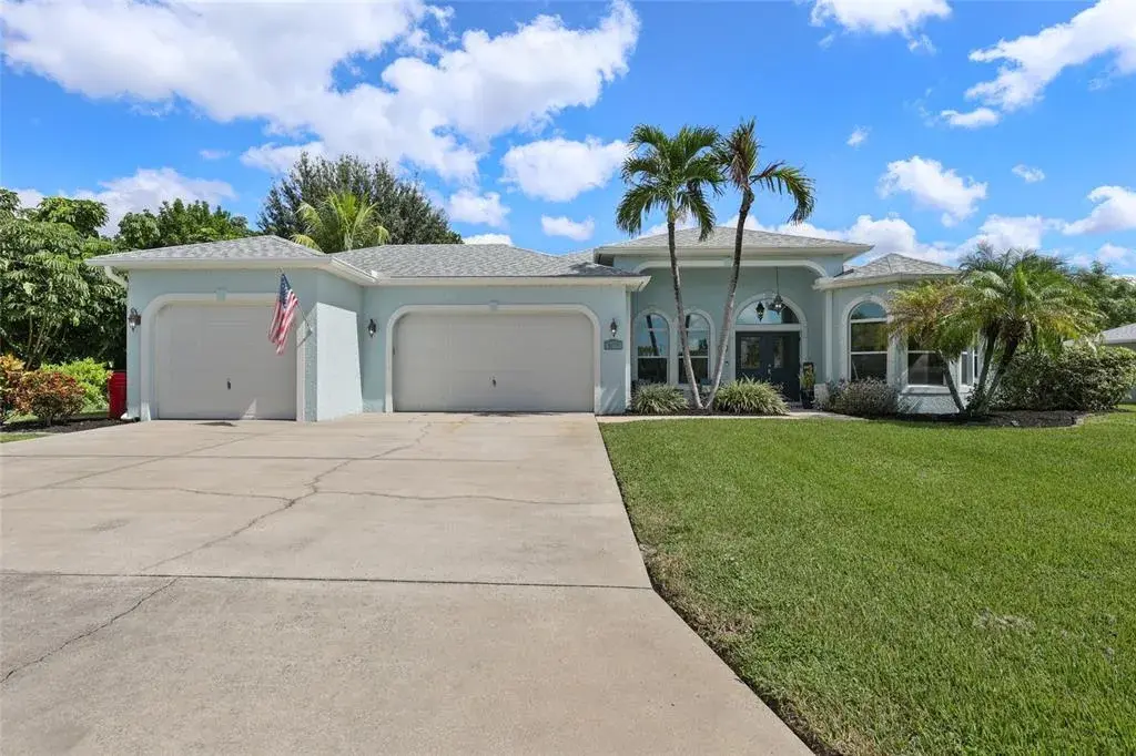 Property for sale at 4111 SE 10TH PLACE, CAPE CORAL, FL, 33904