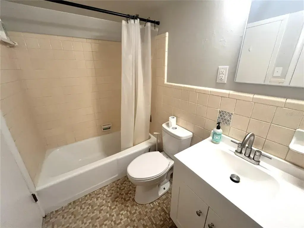 Property for sale at 501 NW 15TH AVENUE UNIT 9, GAINESVILLE, FL, 32601