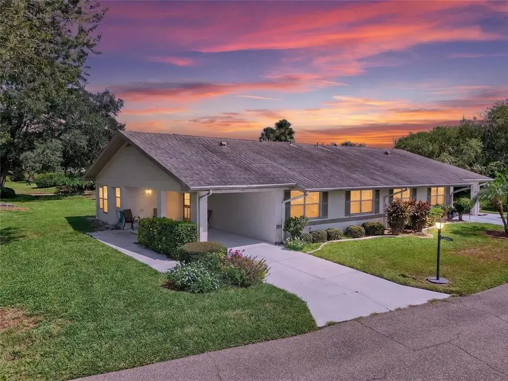 Property for sale at 1607 HOVINGTON CIRCLE UNIT 229, SUN CITY CENTER, FL, 33573