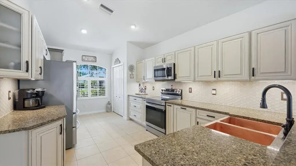 Property for sale at 8222 HAVEN HARBOUR WAY, BRADENTON, FL, 34212