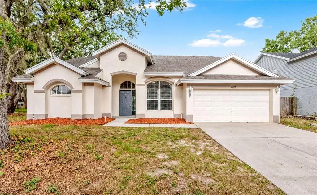 Property for sale at 2302 LYNCREST COURT, VALRICO, FL, 33596