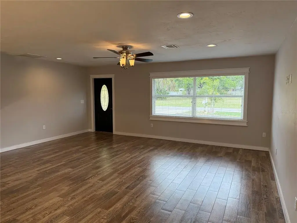 Entry / Huge Living Room