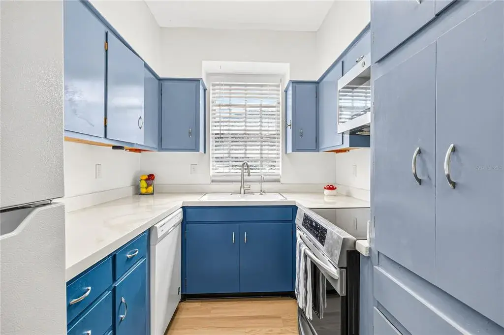 Property for sale at 223 WINDSOR STREET UNIT 4, LAKELAND, FL, 33803