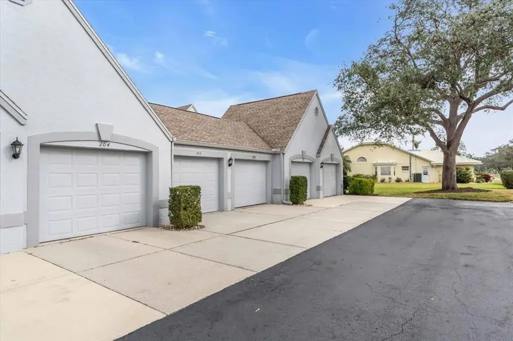 private one car garage