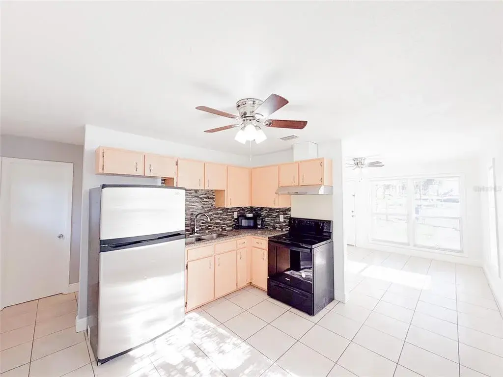 Property for sale at 407 W BELLA VISTA STREET, LAKELAND, FL, 33805