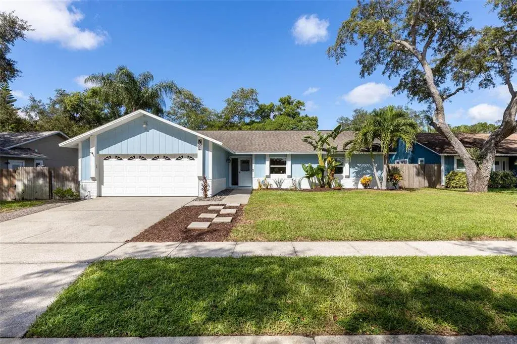 Property for sale at 724 GLENGARY LN, PALM HARBOR, FL, 34683