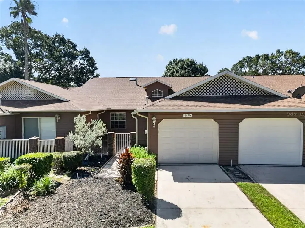 Property for sale at 5440 ROSEWALL CIRCLE, LEESBURG, FL, 34748