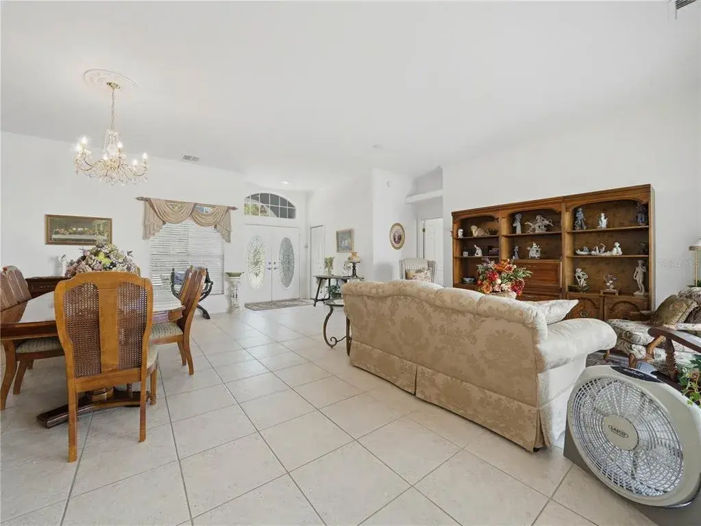 Property for sale at 118 W JULIANA WAY, AUBURNDALE, FL, 33823