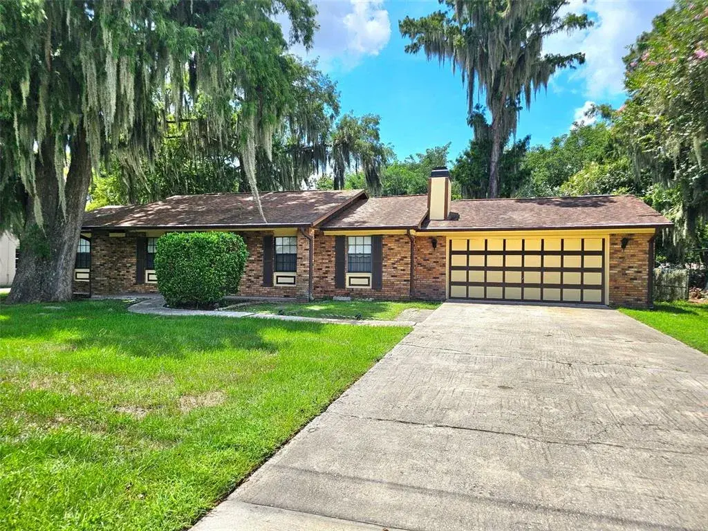 Property for sale at 1292 E LAKE SHORE BOULEVARD, KISSIMMEE, FL, 34744
