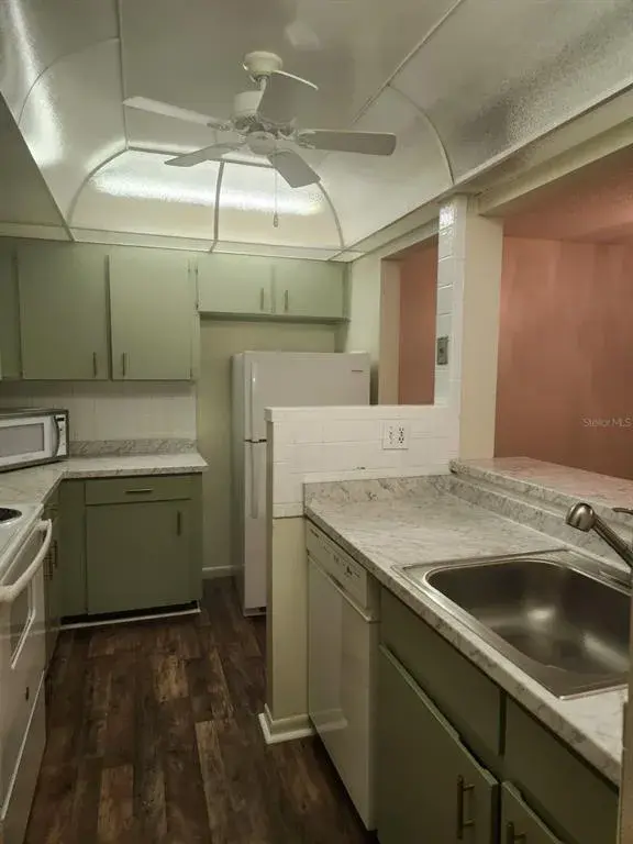 Property for sale at 130 JASMINE WOODS CT UNIT 11B, DELTONA, FL, 32725