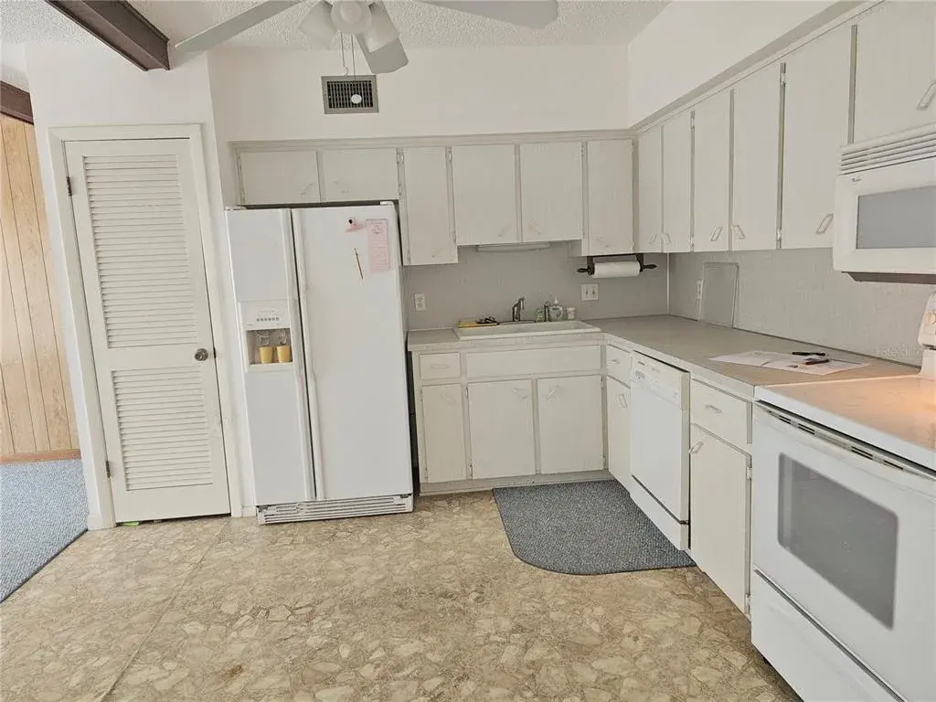 Property for sale at 2284 PHILIPPINE DRIVE UNIT 39, CLEARWATER, FL, 33763