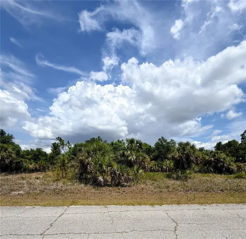 Property for sale at LONDON CIRCLE, NORTH PORT, FL, 34288