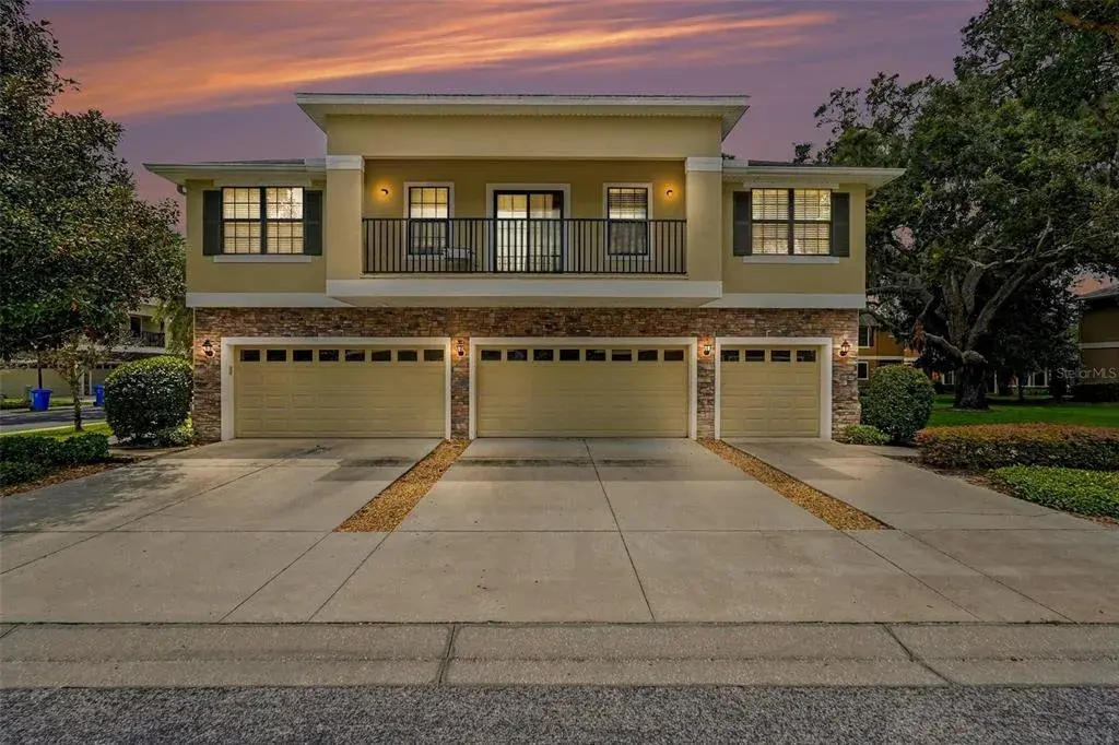 5520 Kinglethill Dr, Lithia FL 33547 - Front View