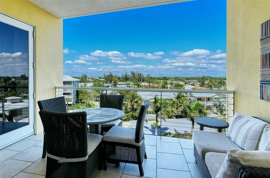 Property for sale at 915 SEASIDE DRIVE UNIT 607, Weeks 14-15, SARASOTA, FL, 34242